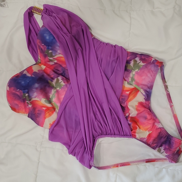 One Shouldered Bathing Suit (L) - Picture 1 of 6